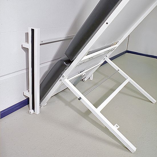 Söhngen Vertically Folding Wall-Mounted Treatment Table buy at Sport ...