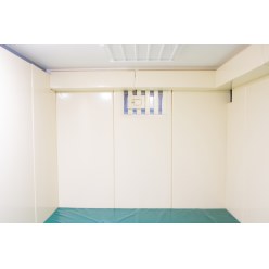  Schäfer "Time-Out Room" Padding